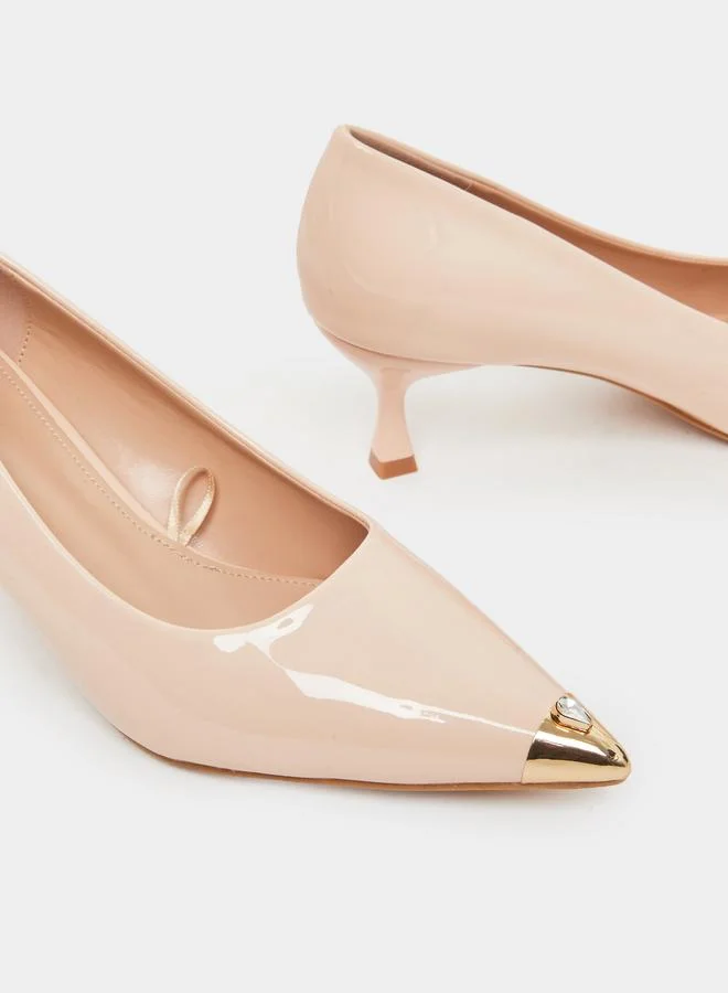 ستايلي حذاء بكعب رفيع ومقدمة مدببة